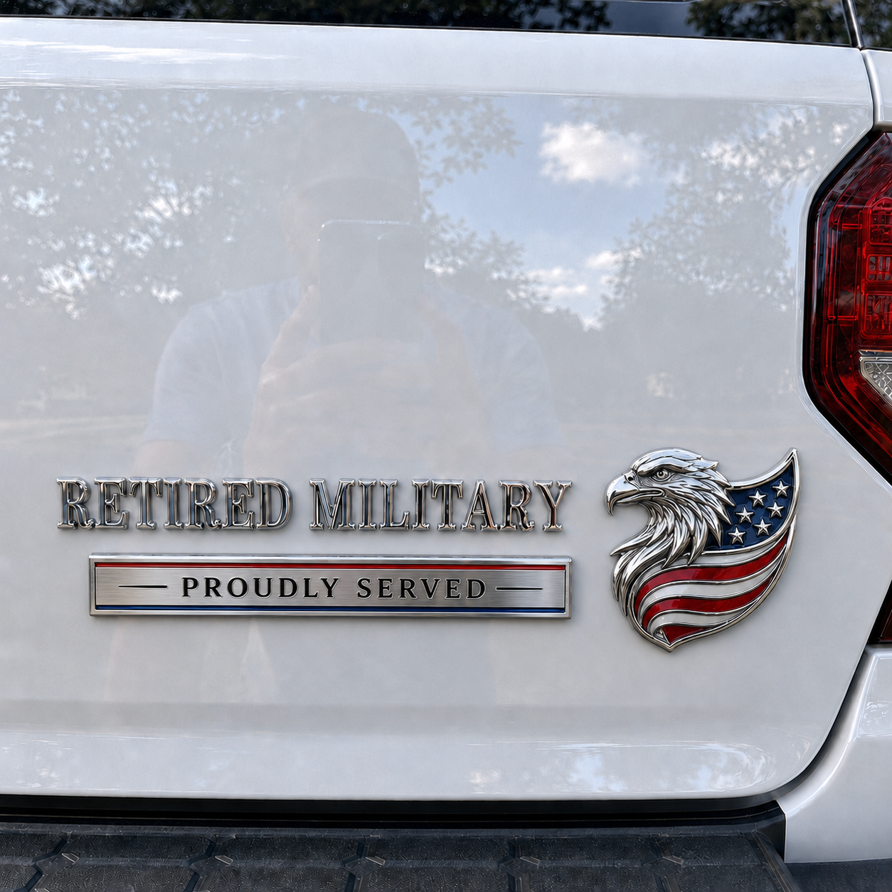 🇺🇸 Retired Military Proudly Served Eagle Car Emblem Metal Badge